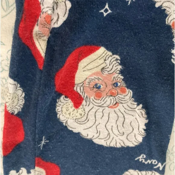 🎅🏻Santa Claus Kids Pajamas - Blue
Size:10 - Picture 7 of 9
